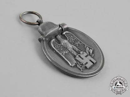 germany._a_lot_of_badges&_awards_m18_5723