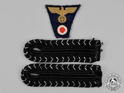 germany._a_lot_of_reichsbahn&_bahnschutz_insignia_m18_5729