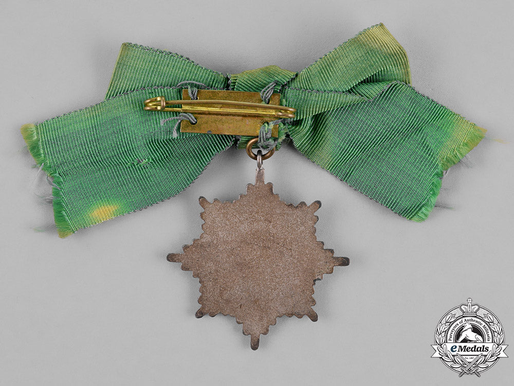 germany._a_lot_of_first_and_second_war_period_insignia_m18_5737