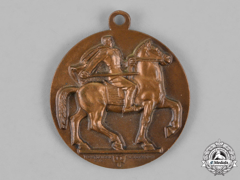 italy,_kingdom._a_gathering_of_fighters_at_the_dedication_of_the_general_diaz_national_monument_medal1936_m18_5781