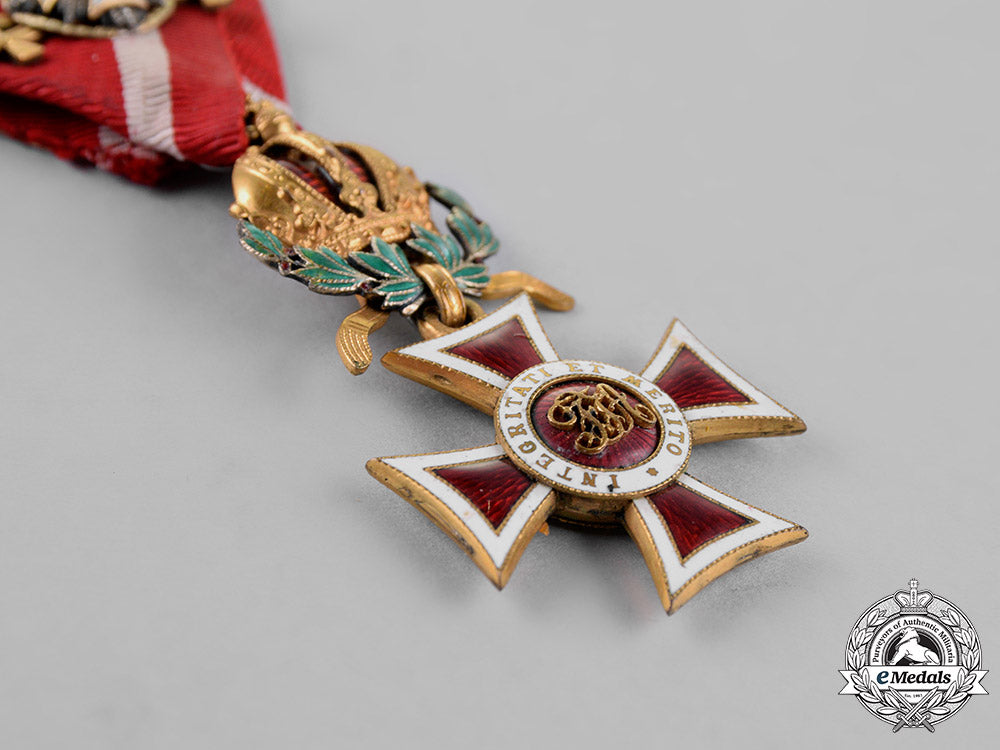 austria,_empire._an_leopold_order,_knight’s_cross,_grand_cross_sword_small_decoration_by_r._fischmeister_m18_5873
