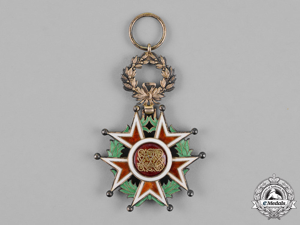 zanzibar,_sultanate._an_order_of_the_brilliant_star,5_th_class_knight,_by_godet_m18_5890