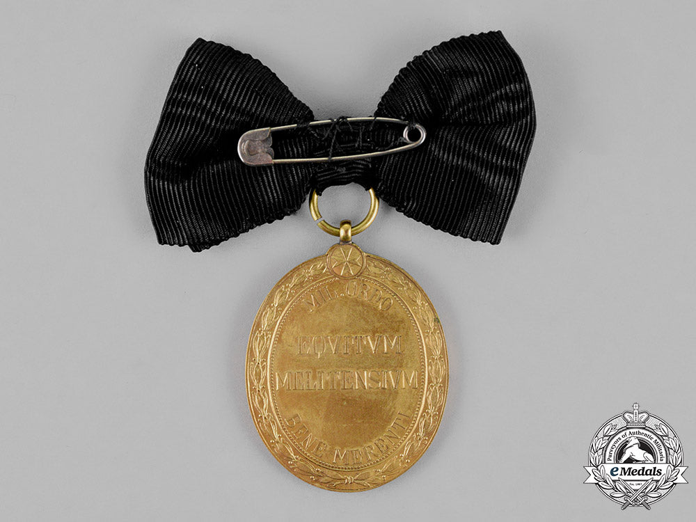 austria,_empire._an_order_of_the_knight’s_of_malta,_gold_merit_medal,_c.1914_m18_6011