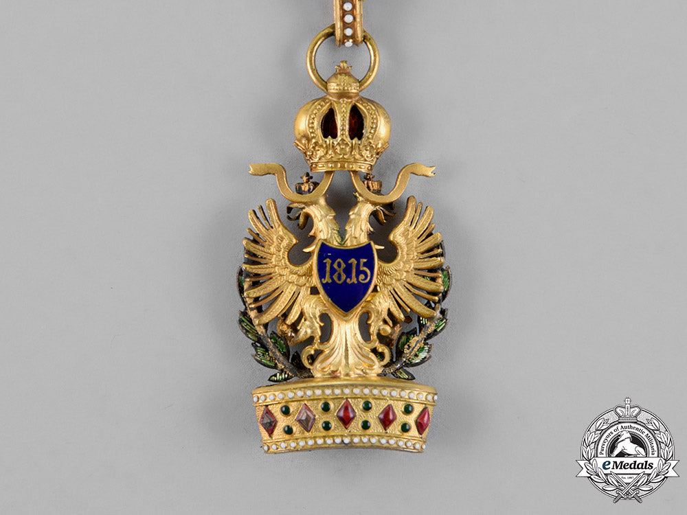 austria,_empire._an_order_of_the_iron_crown,_third_class_with_grand_cross_small_decoration,_c.1916_m18_6046
