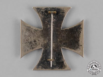 prussia,_state._two_iron_cross_awards,_c.1914_m18_6079