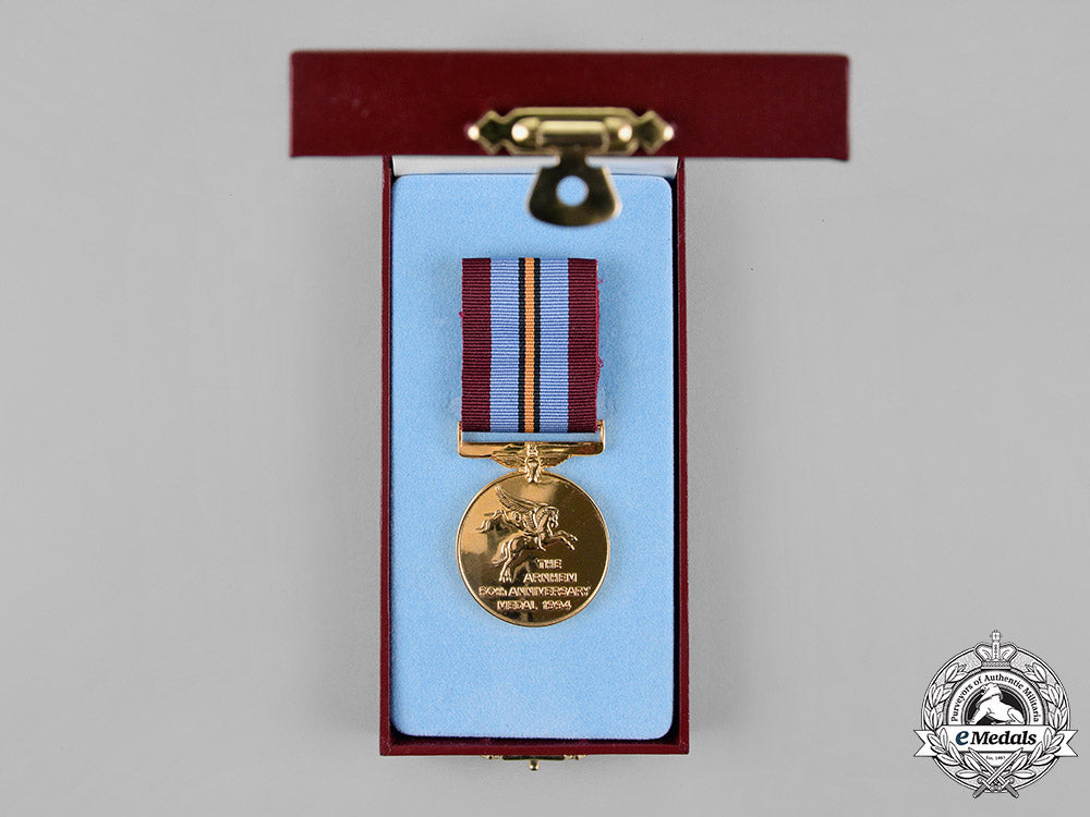 great_britain,_canada._eight_second_war_commemorative_medals&_awards_m18_6411