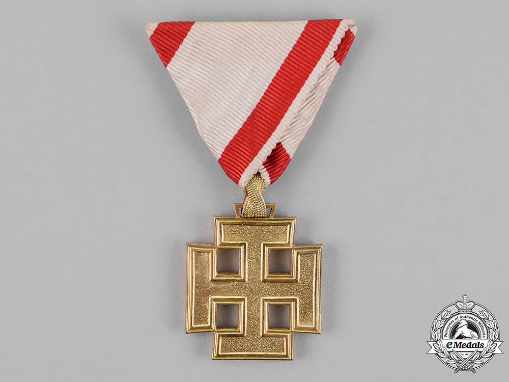 austria,_republic._an_austrian_merit_order,_gold_merit_cross,_c.1936_m18_6497