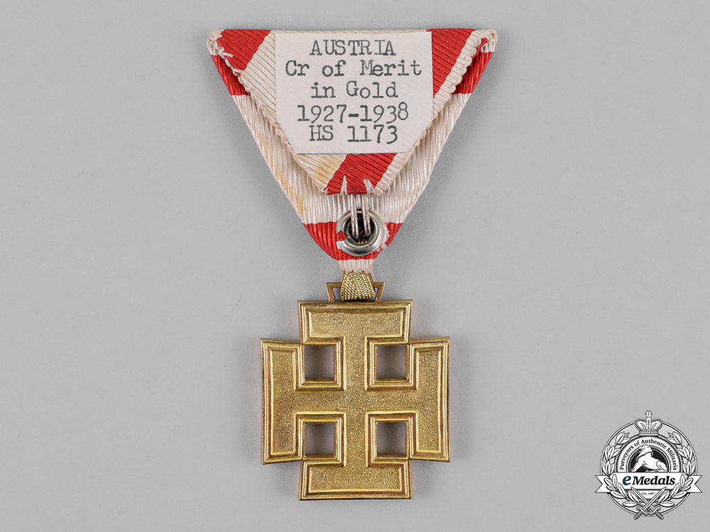 austria,_republic._an_austrian_merit_order,_gold_merit_cross,_c.1936_m18_6498