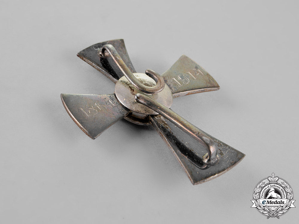 austria,_empire._an_honour_decoration_of_the_red_cross,_officer_cross,_by_g.a._schied,_c.1910_m18_6878