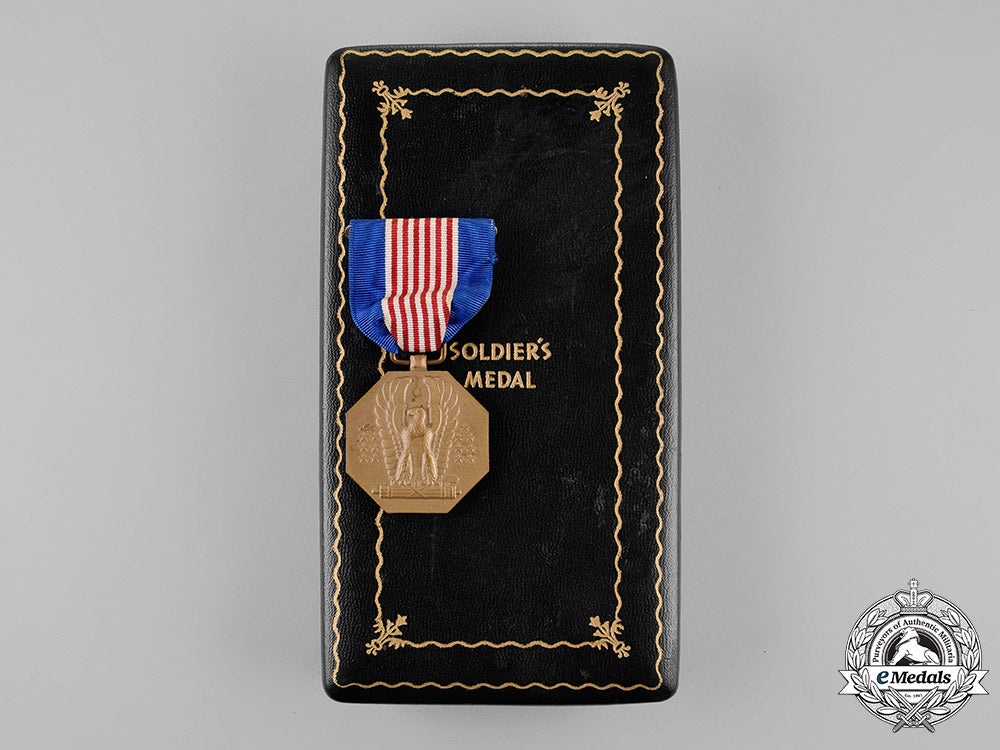 united_states._a_father_and_son_group,_jinsen_korea_kia_m18_7182
