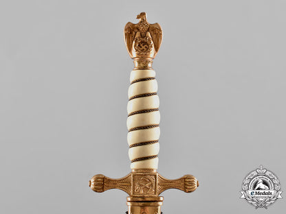 germany,_kriegsmarine._an_officer’s_dagger_by_eikhorn_of_solingen_m18_7365