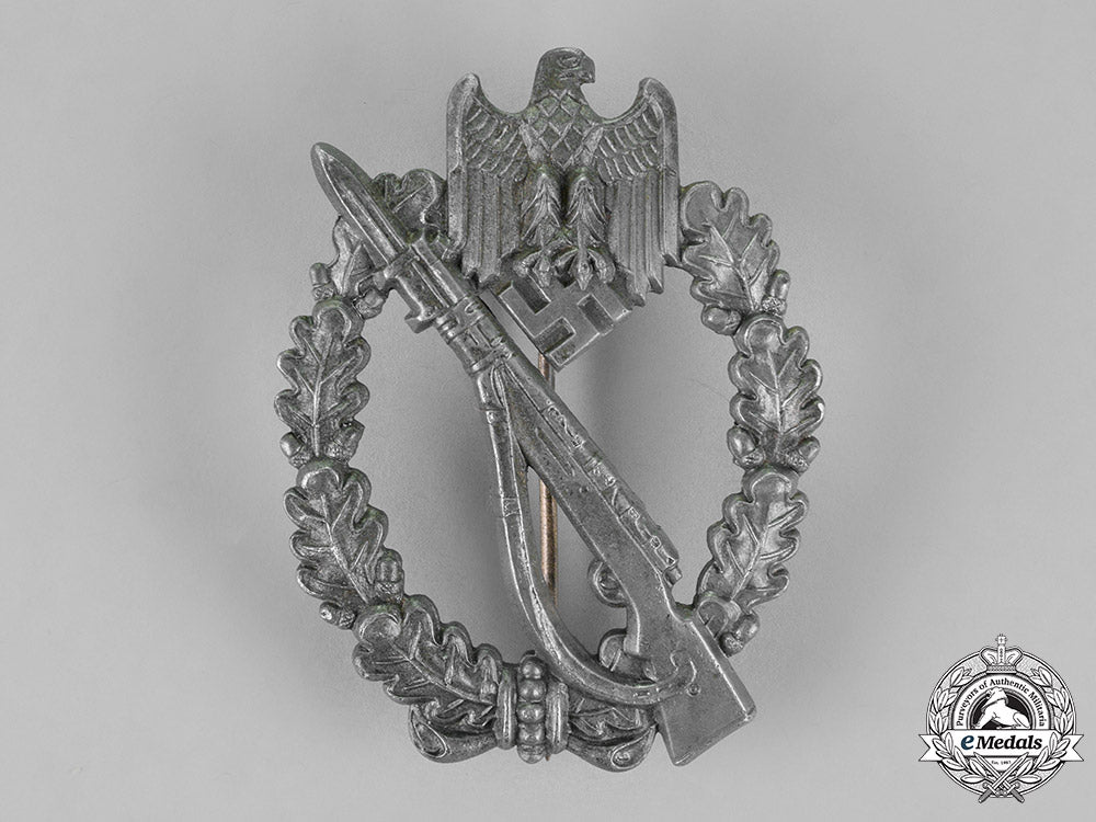 germany,_wehrmacht._an_infantry_assault_badge,_by_werner_redo_m18_7401