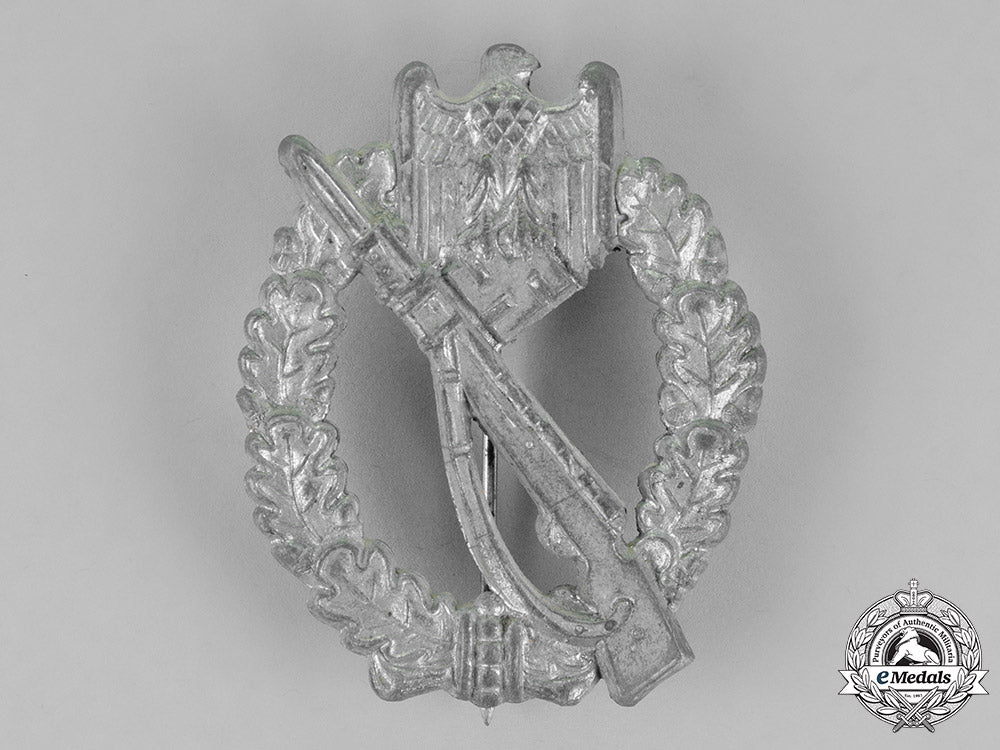 germany,_wehrmacht._an_infantry_assault_badge,_by_hymmen&_co._m18_7434