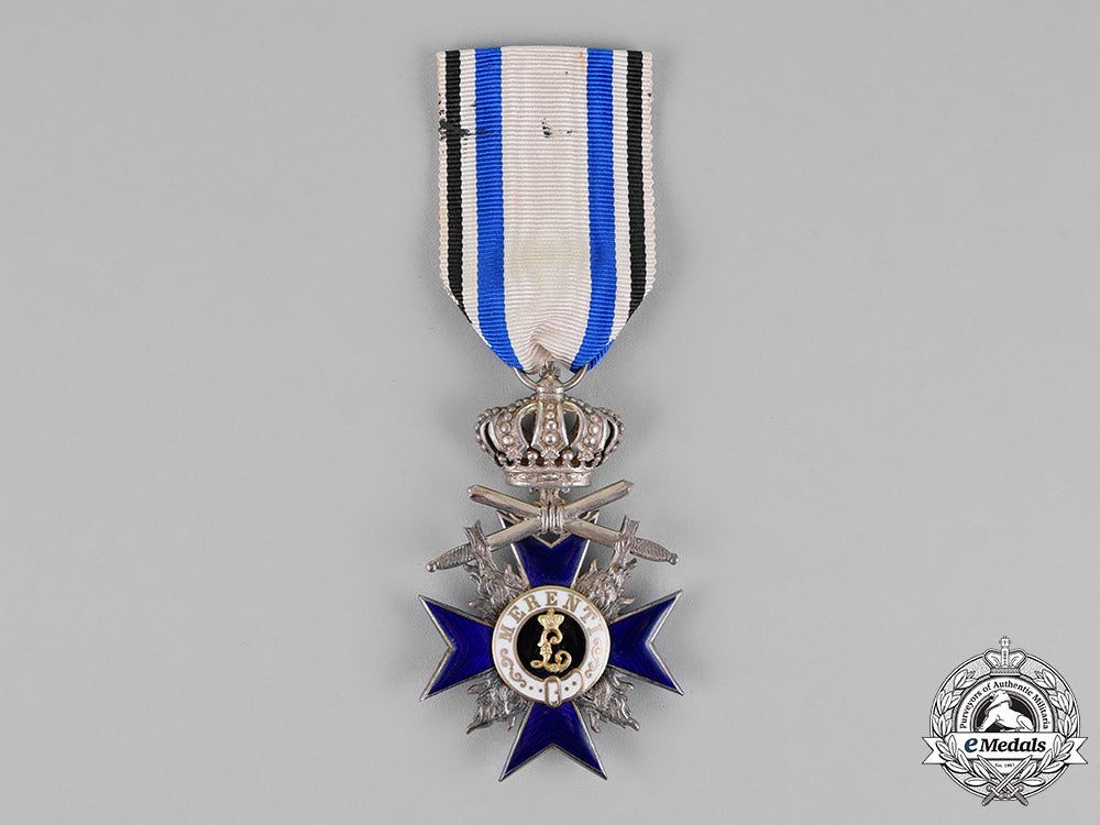 bavaria,_kingdom._an_order_of_military_merit,_fourth_class_with_swords_and_crown,_by_gebrüder_hemmerle,_c.1915_m18_7767