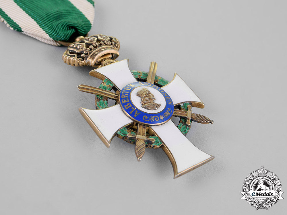 saxony,_kingdom._an_albrecht_order,_first_class_knight,_with_swords_and_crown,_c.1915_m18_7810