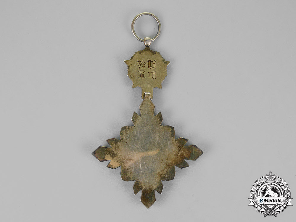 china,_japanese_occupied_manchukuo._an_order_of_the_auspicious_clouds,_first_class,_c.1940_m18_7905