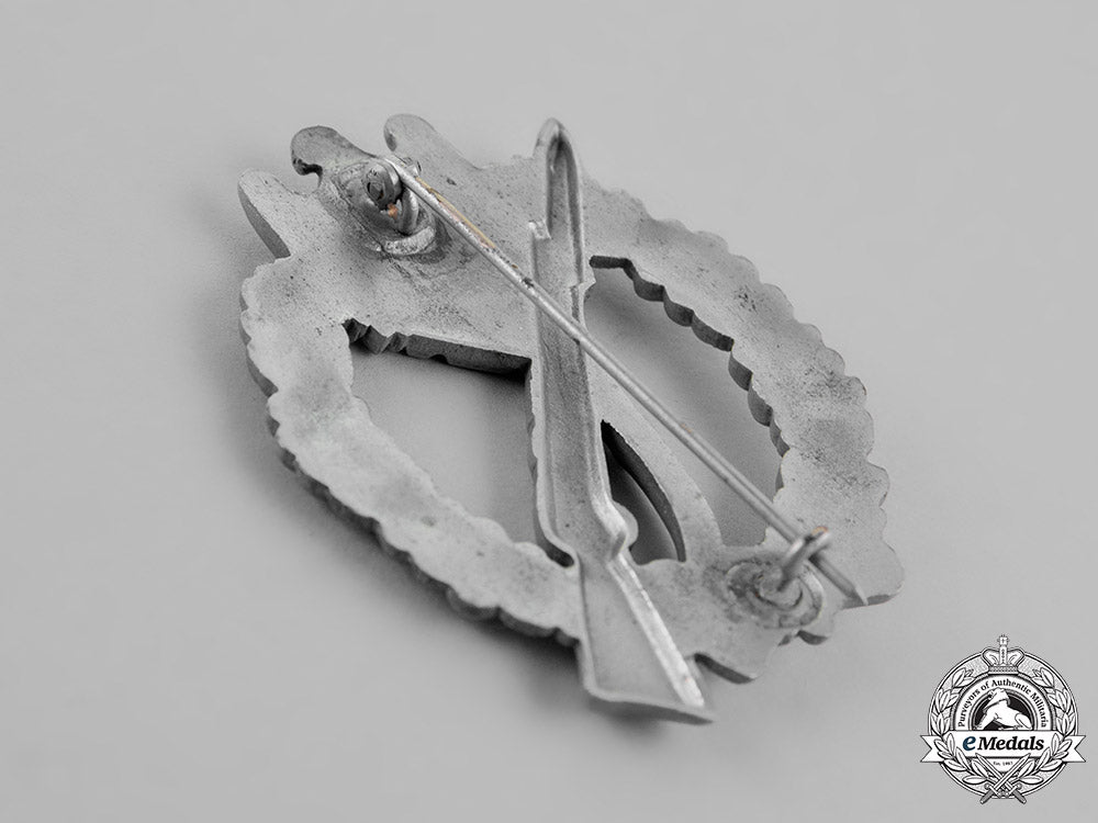 germany,_wehrmacht._an_infantry_assault_badge,_by_an_unknown_maker_m18_7979