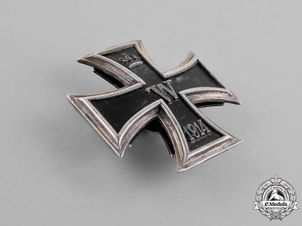 germany,_empire._a_fine_iron_cross1914_first_class;_screwback_version_m18_8177