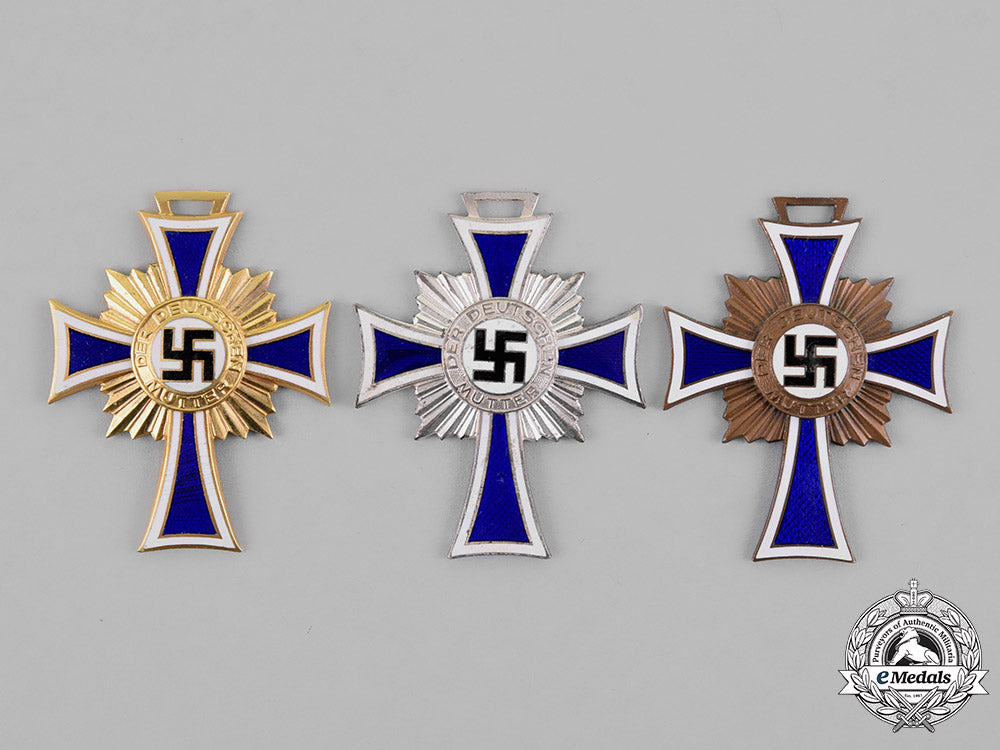 germany._a_cross_of_honour_of_the_german_mother,_bronze,_silver,_and_gold_class_m18_8247