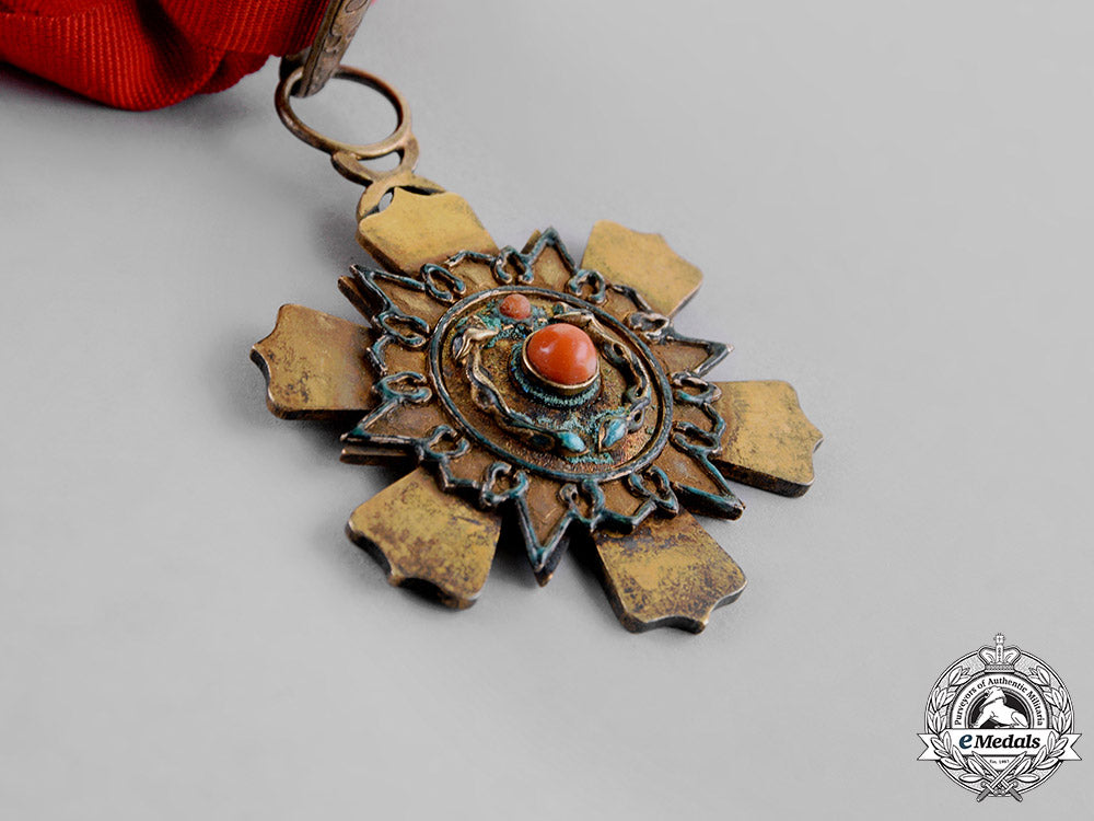 china,_qing_dynasty._an_order_of_the_double_dragon,1_st_class,3_rd_grade,_c.1905_m18_8349