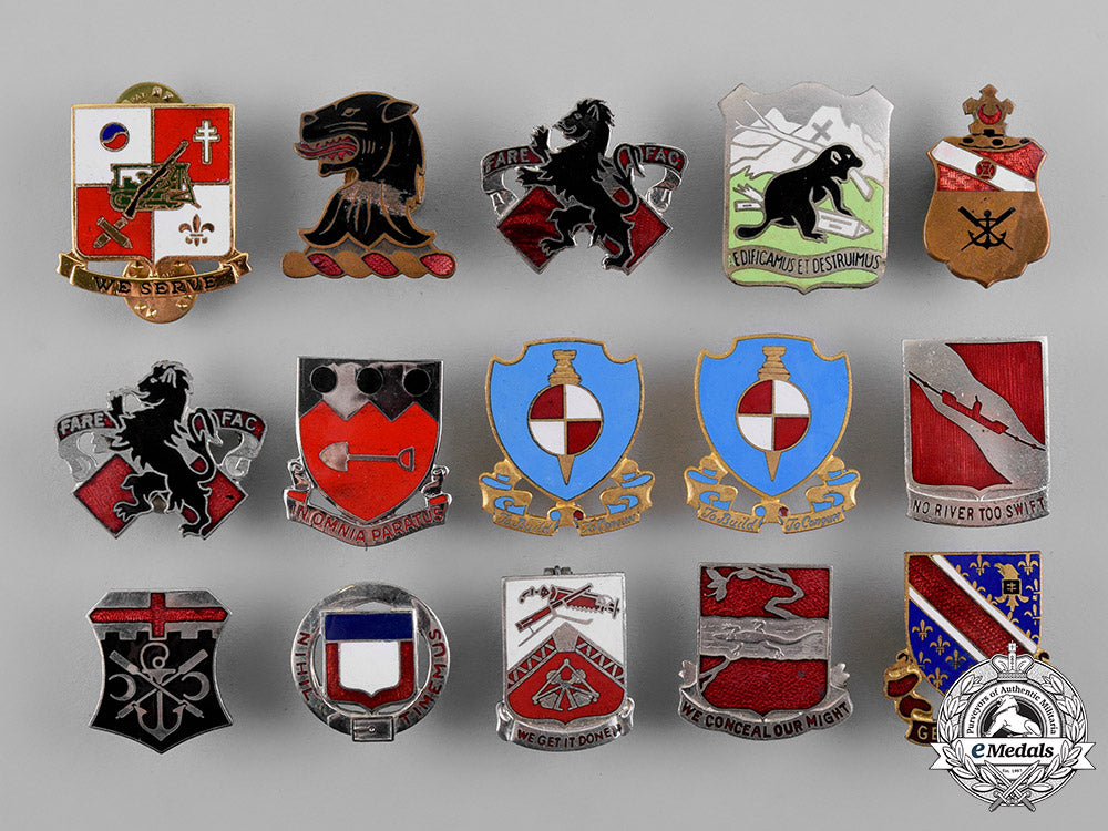 united_states._a_lot_of_thirty-_four_military_engineering_badges_m18_8393