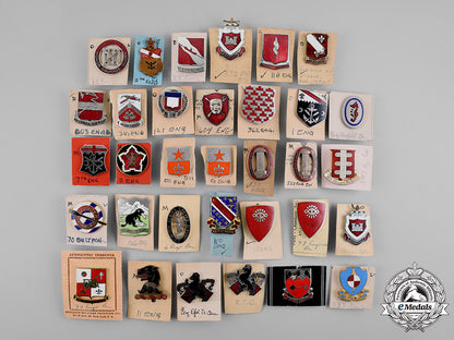 united_states._a_lot_of_thirty-_four_military_engineering_badges_m18_8397