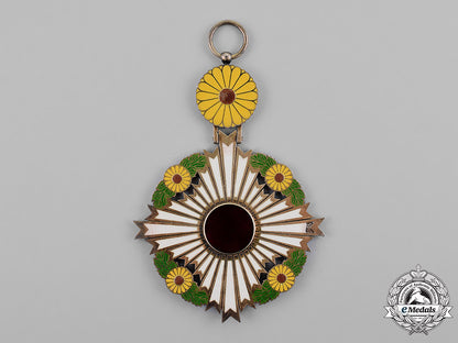 japan,_empire._a_supreme_order_of_the_chrysanthemum,_grand_cordon,_c.1900_m18_8522_1_1_1_1_1_1_1_1_1_1_1_1_1_2