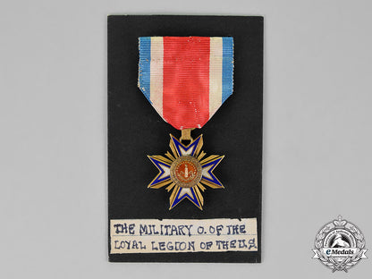 united_states._a_military_order_of_the_loyal_legion_of_the_united_states(_mollus)_membership_badge_m18_8584
