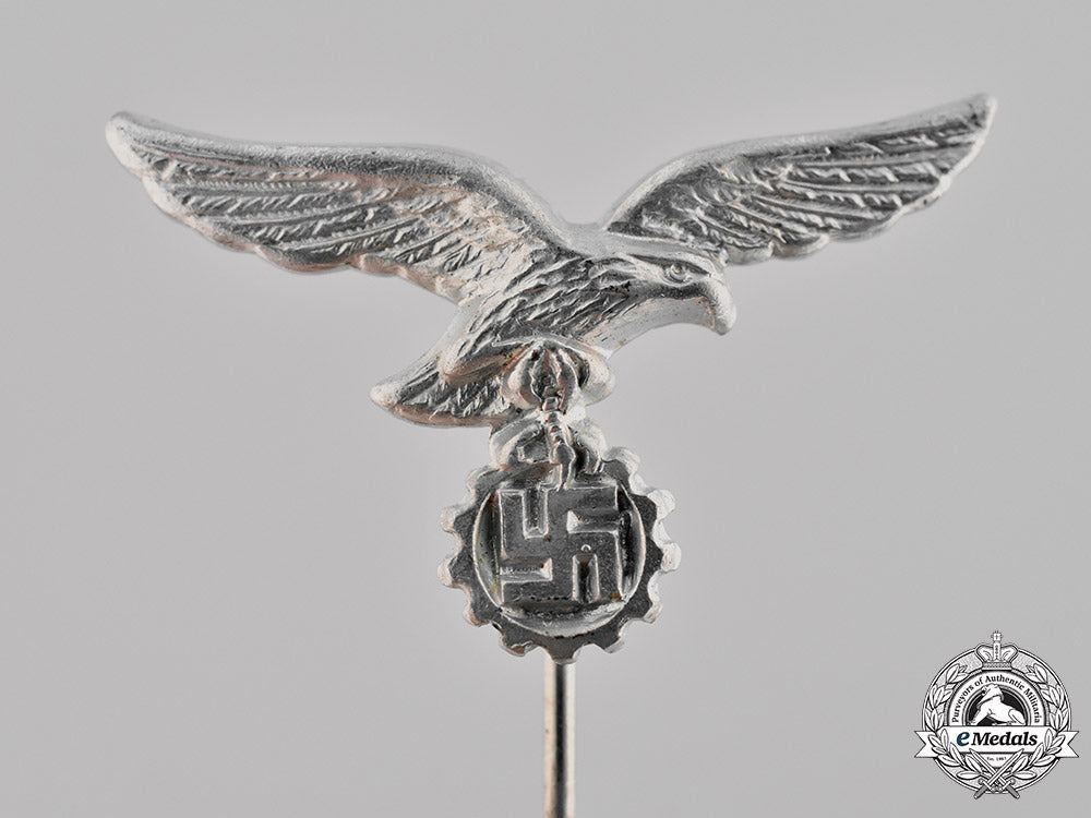 germany._a_civilian_luftwaffe_flak_helper’s_stick_pin_m18_8747