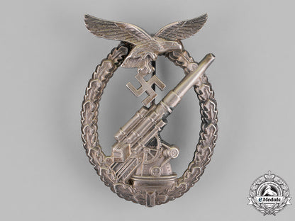 germany,_luftwaffe._an_early_flak_badge_by_brehmer,_in_case_of_issue_m18_8819