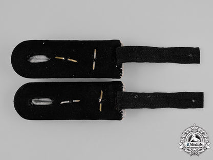 germany,_ss._a_set_of_infantry_senior_storm_leader(_hauptsturmführer)_shoulder_boards_m18_8844