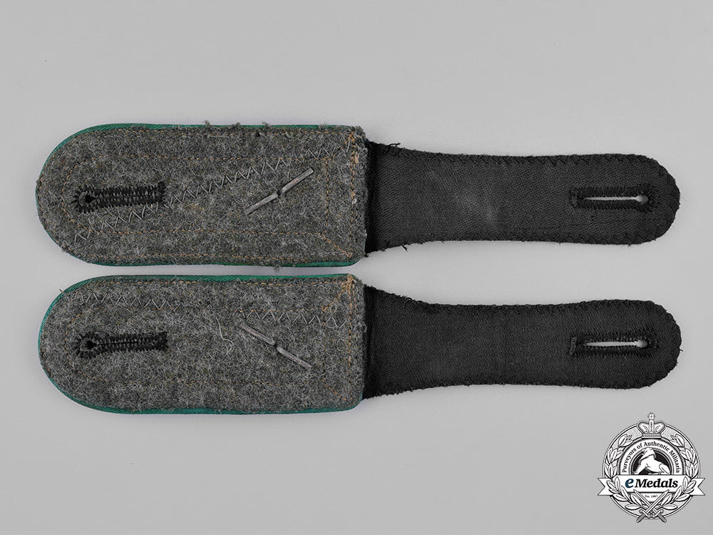 germany,_ss._a_set_of_mountain_troops_oberscharführer"_senior_squad_leader"_shoulder_straps_m18_8852