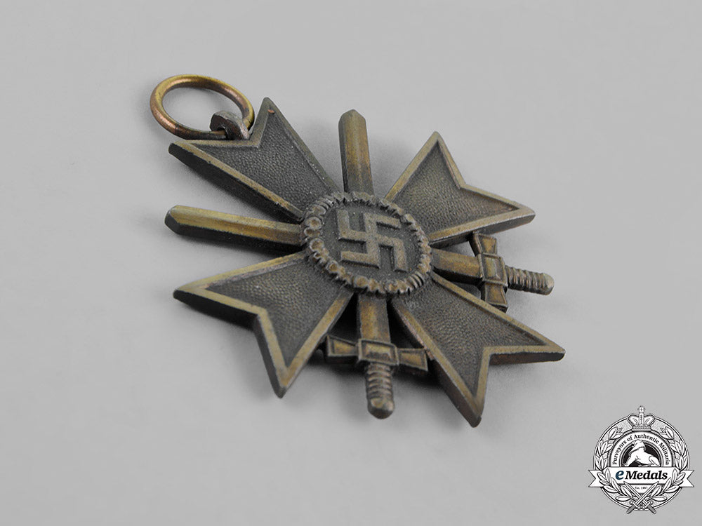 germany._a_grouping_of_four_medals,_awards,_and_decorations_m18_8864