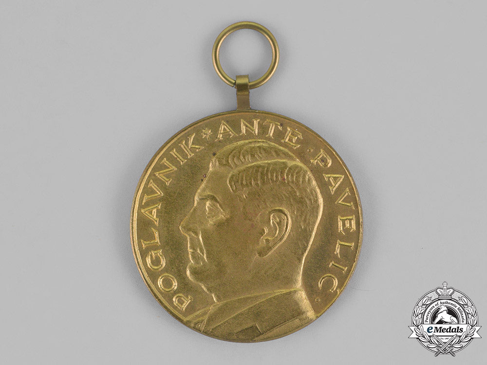 croatia._an_ante_pavelić_bravery_medal,_silver_and_bronze_grade_medals_m18_8973
