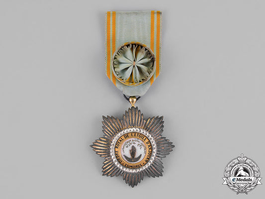 comoros,_french_colonial._a_royal_order_of_the_star_of_anjouan,_officer,_c.1920_m18_9002