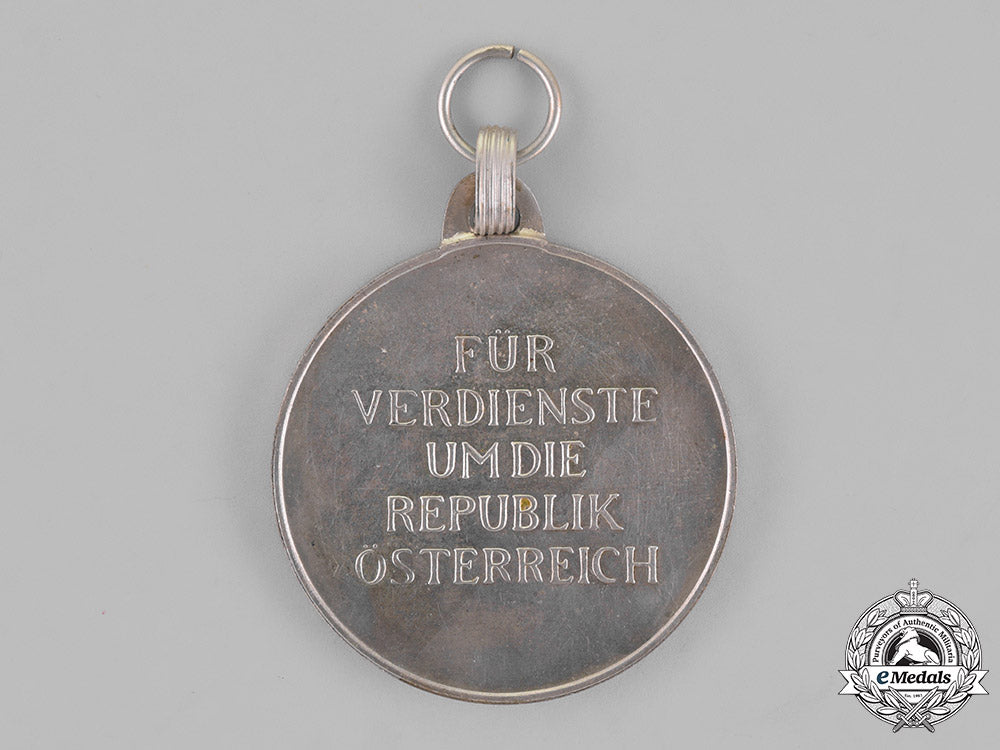 austria,_republic._a_merit_medal,_silver_grade_m18_9020