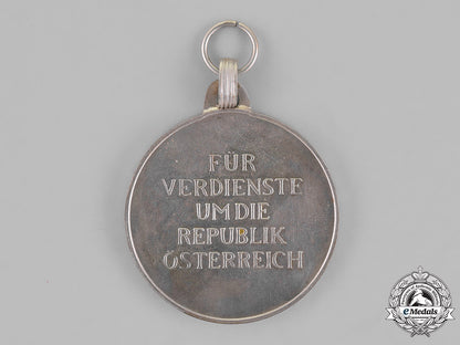 austria,_republic._a_merit_medal,_silver_grade_m18_9020