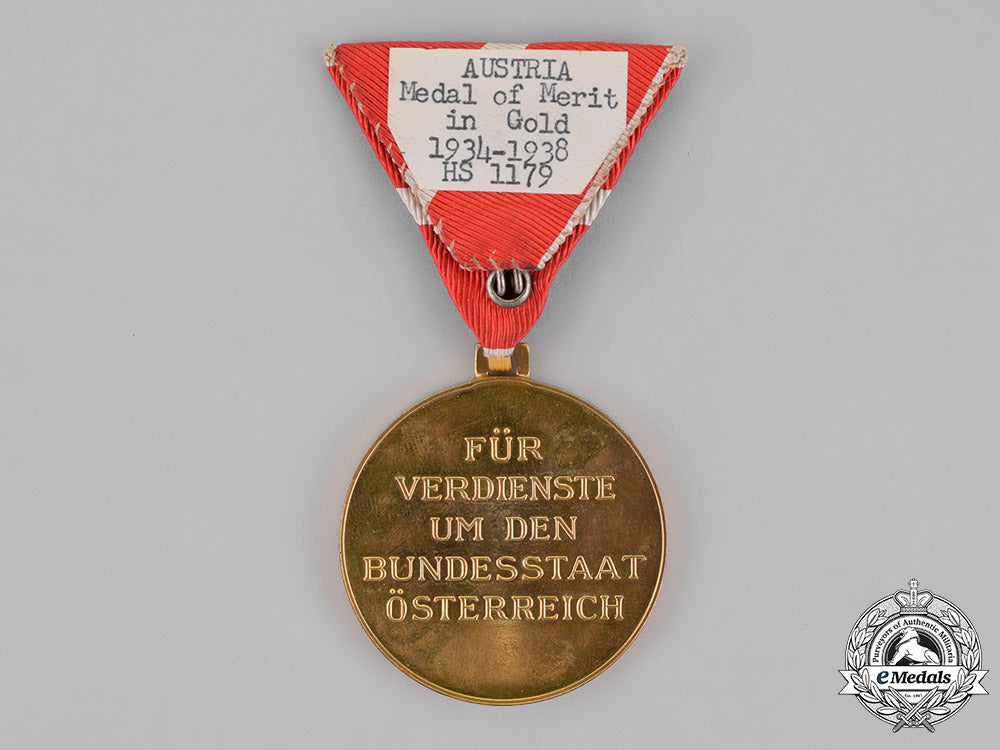 austria,_first_republic._a_large_gold_merit_medal,_c.1932_m18_9055