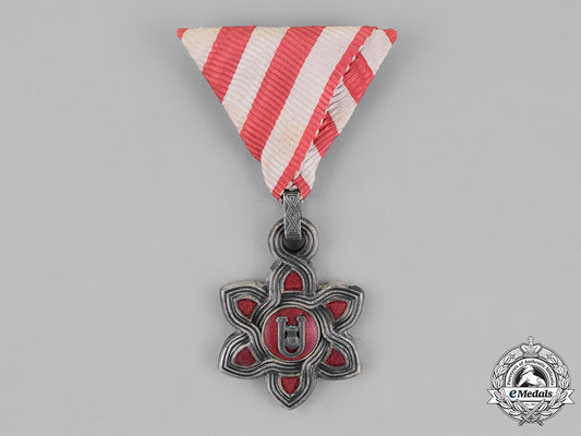 croatia,_independent_state._an_order_of_merit,_third_class_badge,_c.1942_m18_9187_1_1_1_1_1_1_1_1