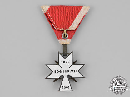 croatia,_independent_state._an_order_of_king_zvonimir,3_rd_class_knight,_c.1942_m18_9198