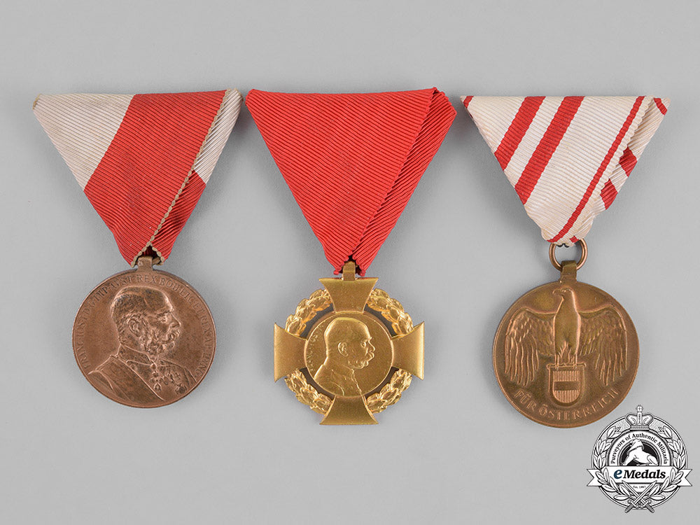 austria._three_commemorative_medals_m18_9232