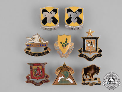 united_states._a_lot_of_twenty-_six_cavalry_and_artillery_regimental_insignia_badges_m18_9296