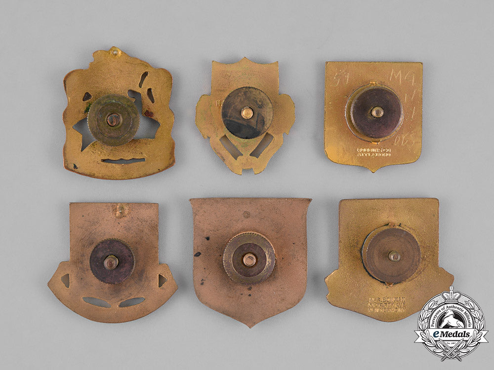 united_states._a_lot_of_twenty-_six_cavalry_and_artillery_regimental_insignia_badges_m18_9299