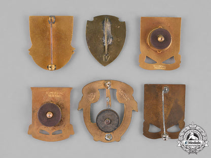 united_states._a_lot_of_twenty-_six_cavalry_and_artillery_regimental_insignia_badges_m18_9301