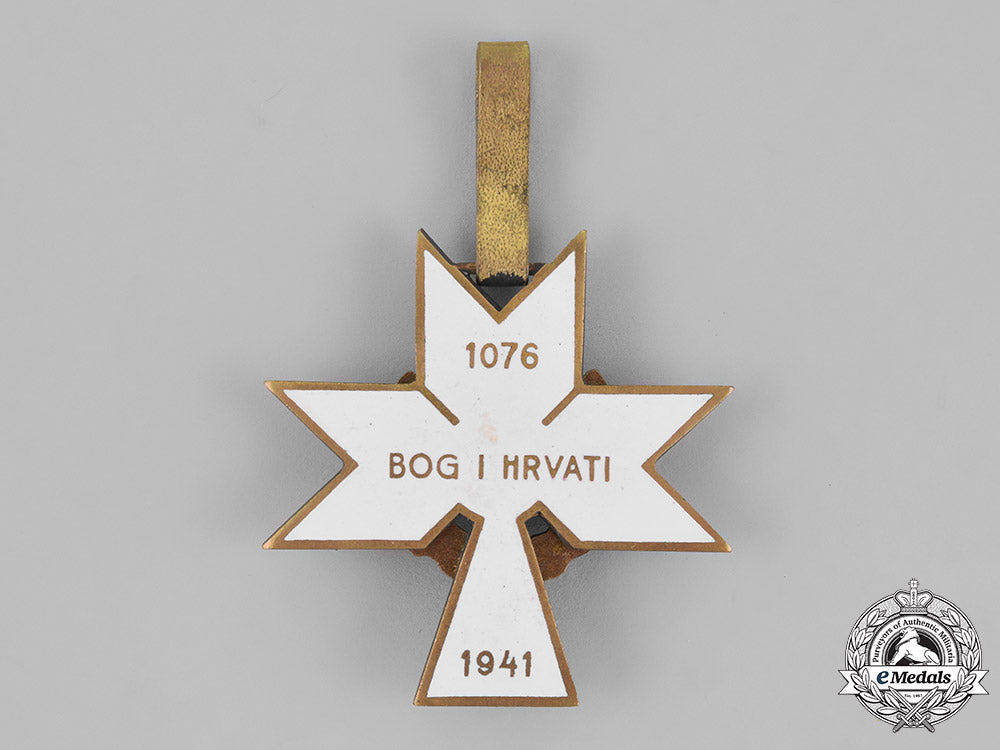 croatia,_independent_state._an_order_of_king_zvonimir,1_st_class_grand_officer_with_oak_leaves,_by_braća_knaus,_c.1941_m18_9397