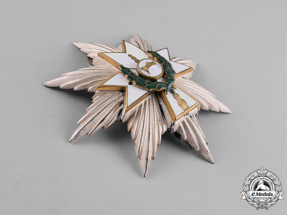 croatia,_independent_state._an_order_of_king_zvonimir,1_st_class_grand_officer_with_oak_leaves,_by_braća_knaus,_c.1941_m18_9401