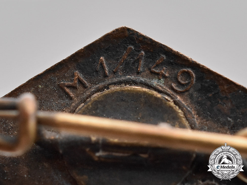 germany._three_hj_and_dj_badges_m18_9485