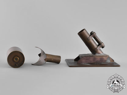 canada,_commonwealth._a_depth_charge_thrower_model_with_letter_m18_9521