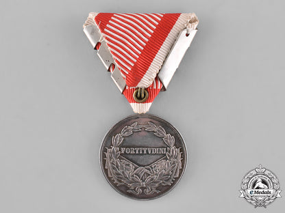 austria,_imperial._a_silver_bravery_medal,_first_class,_fourth_award,_c.1917_m18_9621