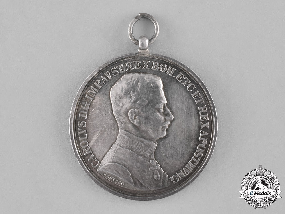 austria,_imperial._a_silver_bravery_medal,_first_class,_fourth_award,_c.1917_m18_9622